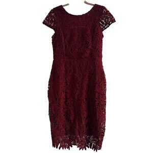 Festive Red Lace Holiday Party Dress Cap Sleeve Size Medium Round Neck